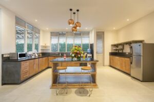 Full Kitchen Access